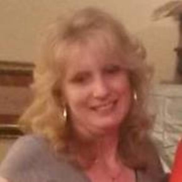 Meet your Posher, Julie - Picture 1 of 1